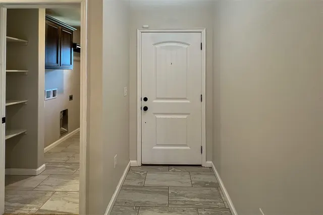 Photo 3 — 4812 Crystal Hill Drive, Oklahoma City, OK 73179