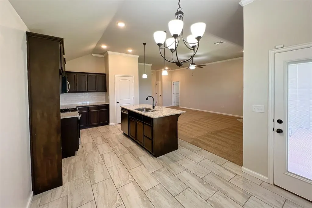 Photo 8 — 4812 Crystal Hill Drive, Oklahoma City, OK 73179