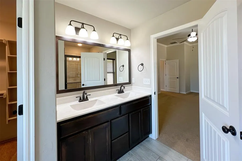 Photo 14 — 4812 Crystal Hill Drive, Oklahoma City, OK 73179
