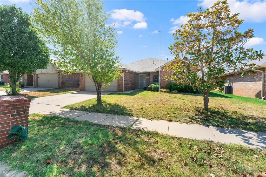 Photo 3 — 2420 NW 196th Terrace, Edmond, OK 73012