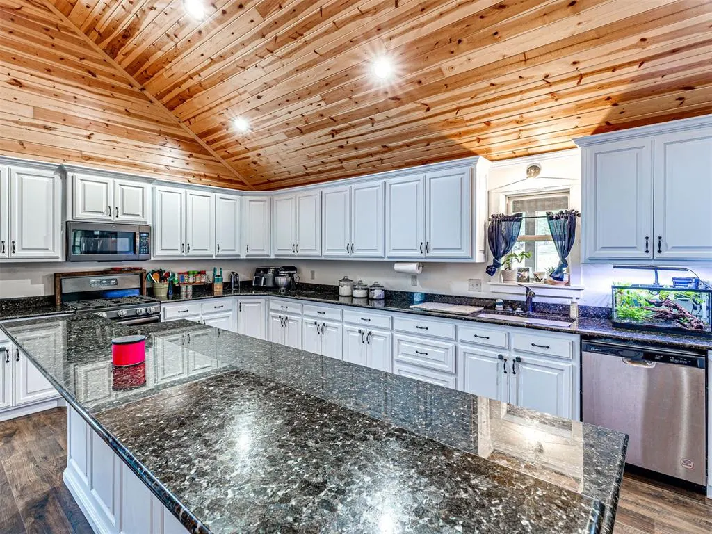 Photo 11 — 129 Tyler Lane, Shawnee, OK 74801