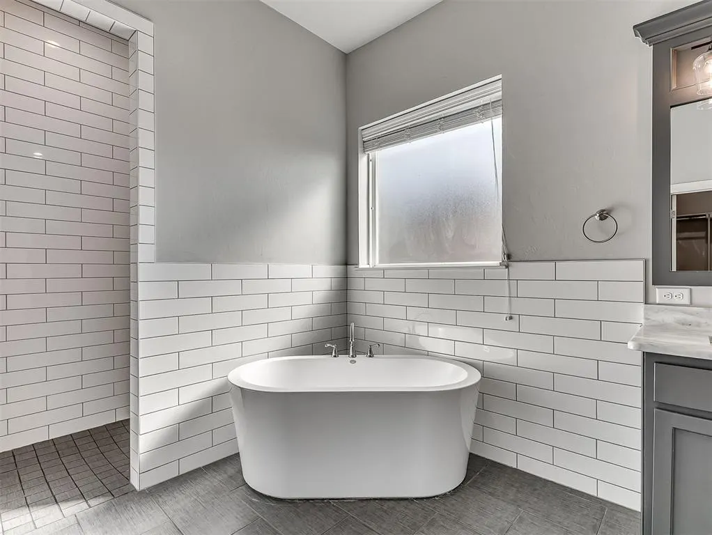 Photo 29 — 5708 NW 158th Street, Edmond, OK 73013