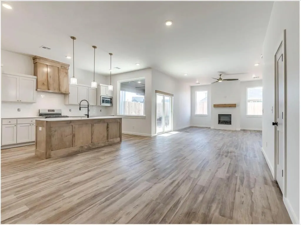 Photo 5 — 2317 El Cajon Street, Edmond, OK 73034
