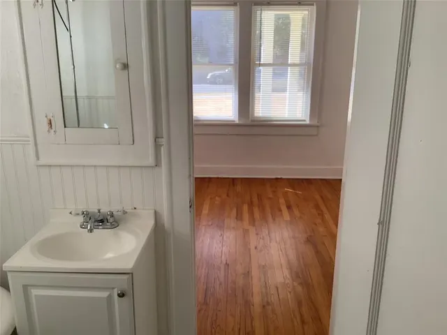Photo 7 — 2615 NW 40th Street, Oklahoma City, OK 73112