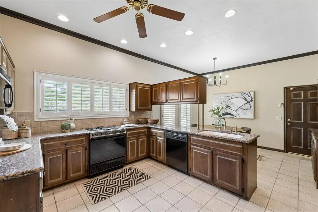 Photo 12 — 3600 Chestnut Ridge Road, Oklahoma City, OK 73120