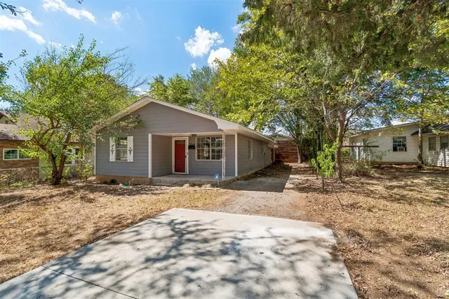 Photo 2 — 304 S Fourth Street, Noble, OK 73068