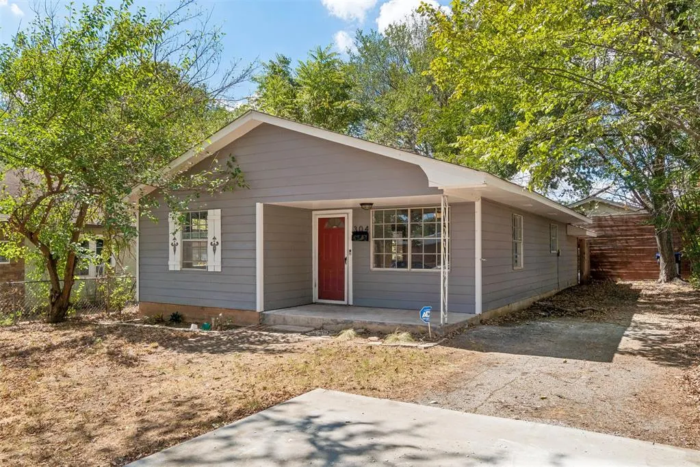 Photo 4 — 304 S Fourth Street, Noble, OK 73068