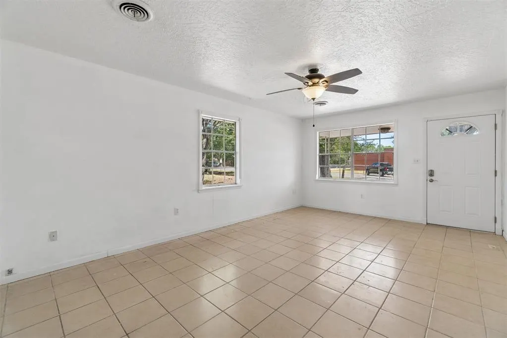Photo 12 — 304 S Fourth Street, Noble, OK 73068