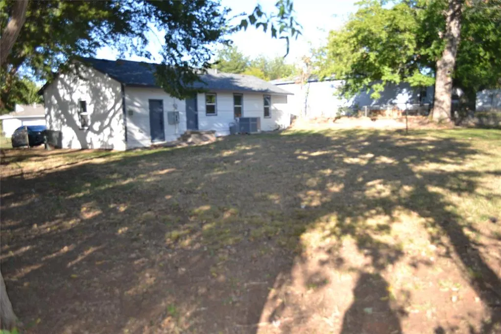 Photo 26 — 1020 Hickory Lane, Midwest City, OK 73110