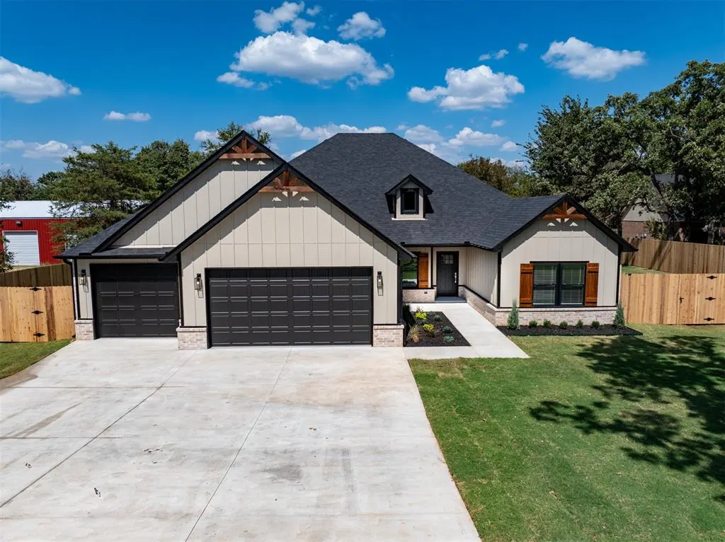 Front exterior — 14471 E Wilshire Road, Jones, OK 73049