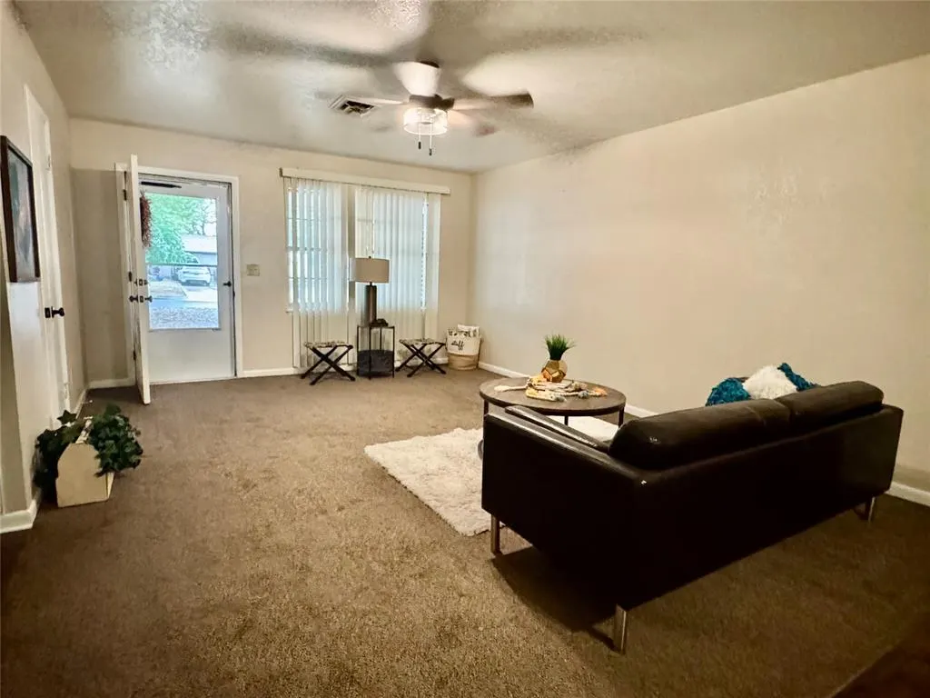 Photo 4 — 1305 S 10th Street, Chickasha, OK 73018
