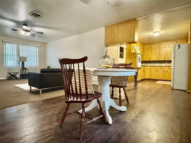 Photo 6 — 1305 S 10th Street, Chickasha, OK 73018