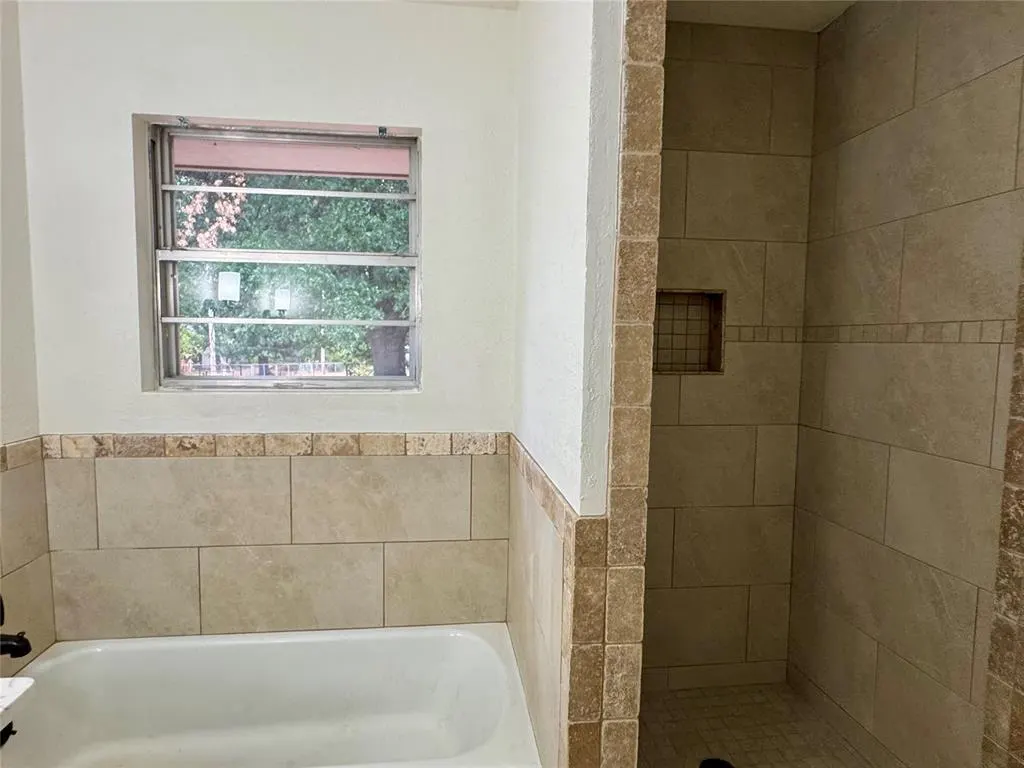Photo 16 — 1305 S 10th Street, Chickasha, OK 73018