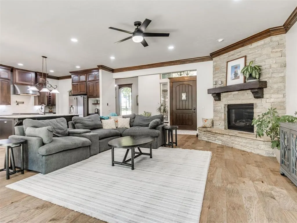 Photo 8 — 2217 Crestwood Drive, Jones, OK 73049
