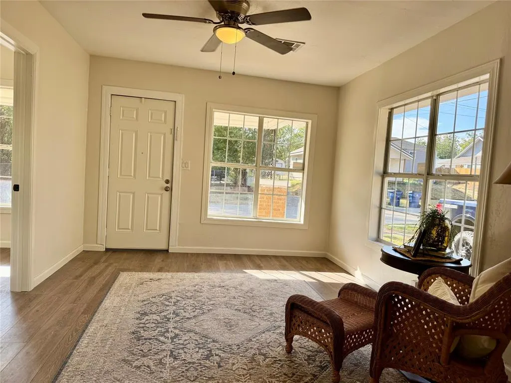Photo 3 — 517 S 11th Street, Chickasha, OK 73018
