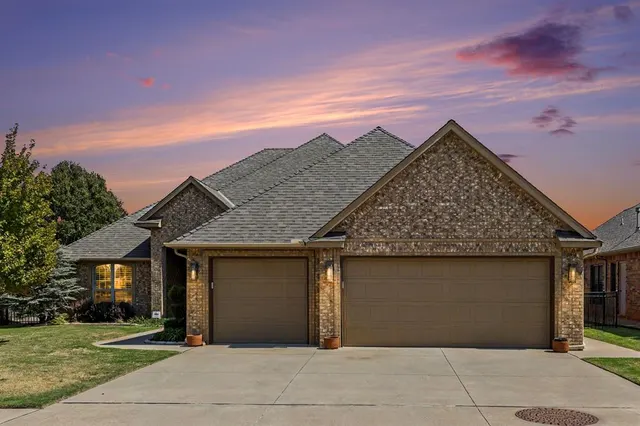 Photo 3 — 11808 Sawgrass Road, Oklahoma City, OK 73162
