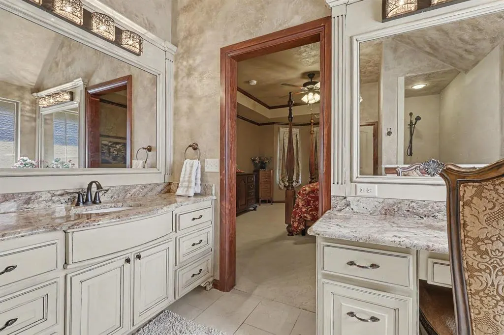 Photo 11 — 11808 Sawgrass Road, Oklahoma City, OK 73162