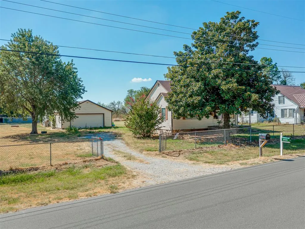 Front exterior — 11810 E Draper Avenue, Choctaw, OK 73020