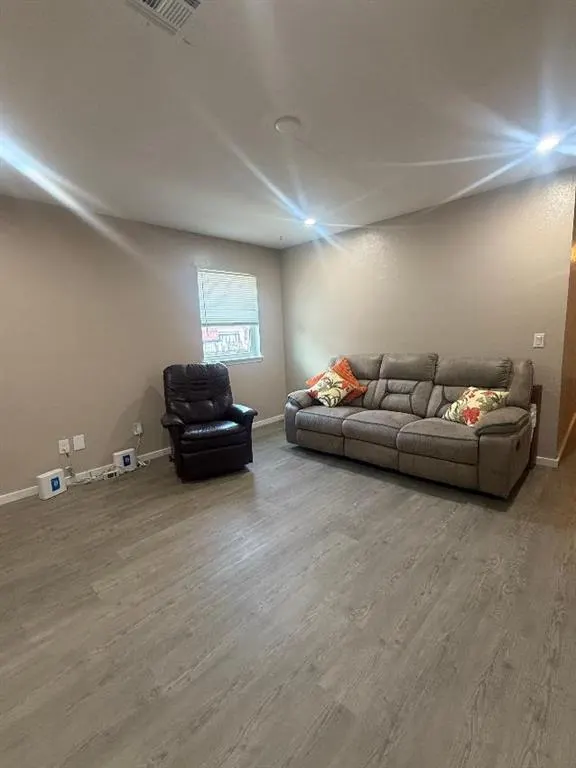 Photo 3 — 513 SW 69th Street, Oklahoma City, OK 73139