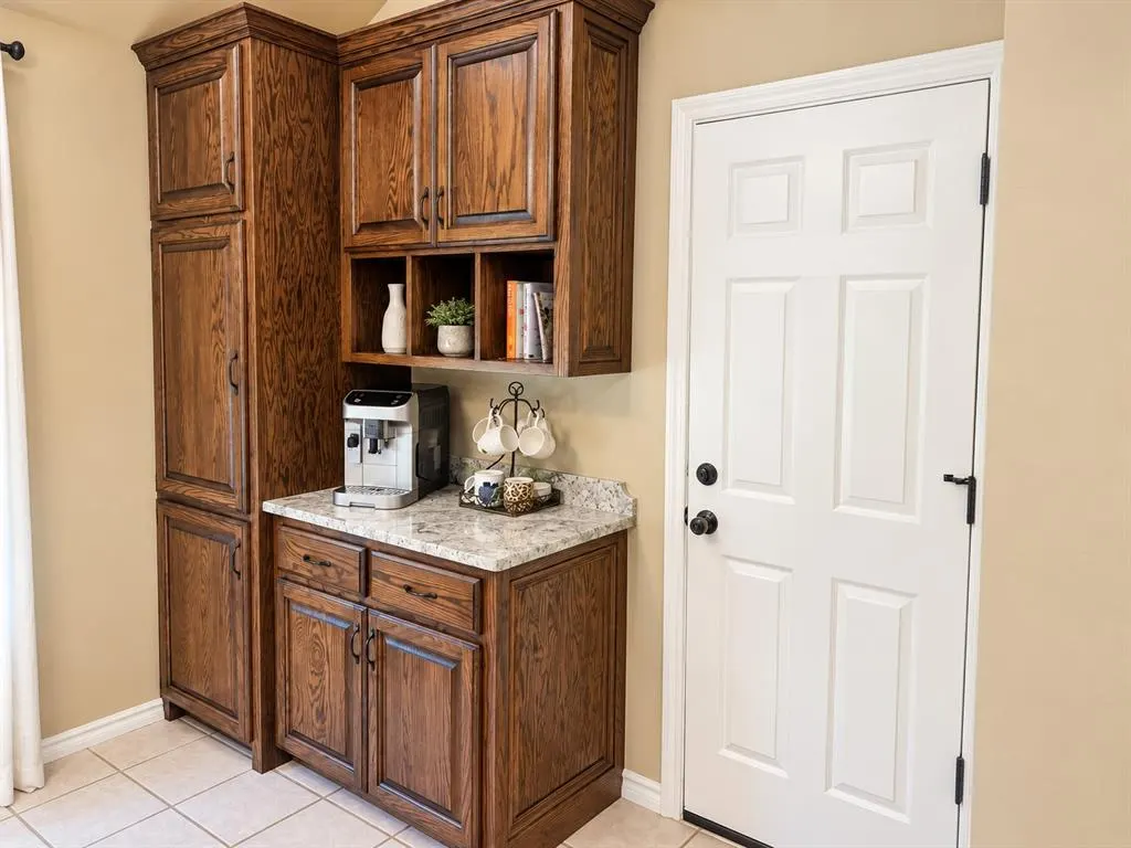 Photo 10 — 1751 Kelley Drive, Clinton, OK 73601