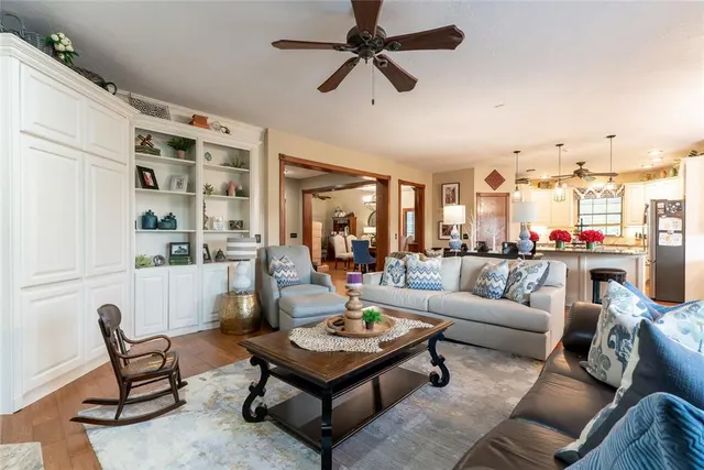 Photo 5 — 107 Stratton Lane, Clinton, OK 73601