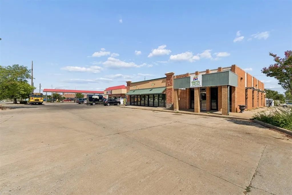 Photo 2 — 1302 N Key Boulevard, Midwest City, OK 73110