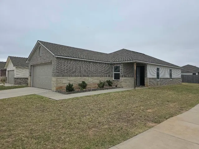 Photo 2 — 10344 NW 19th Street, Oklahoma City, OK 73127