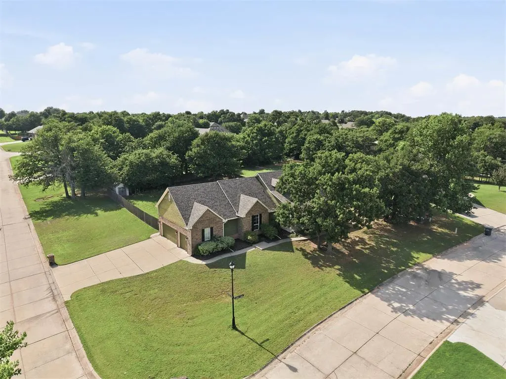 Front exterior — 5270 Buffalo Hill Run, Guthrie, OK 73044