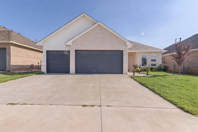 Photo 3 — 5904 NW 158th Street, Edmond, OK 73013