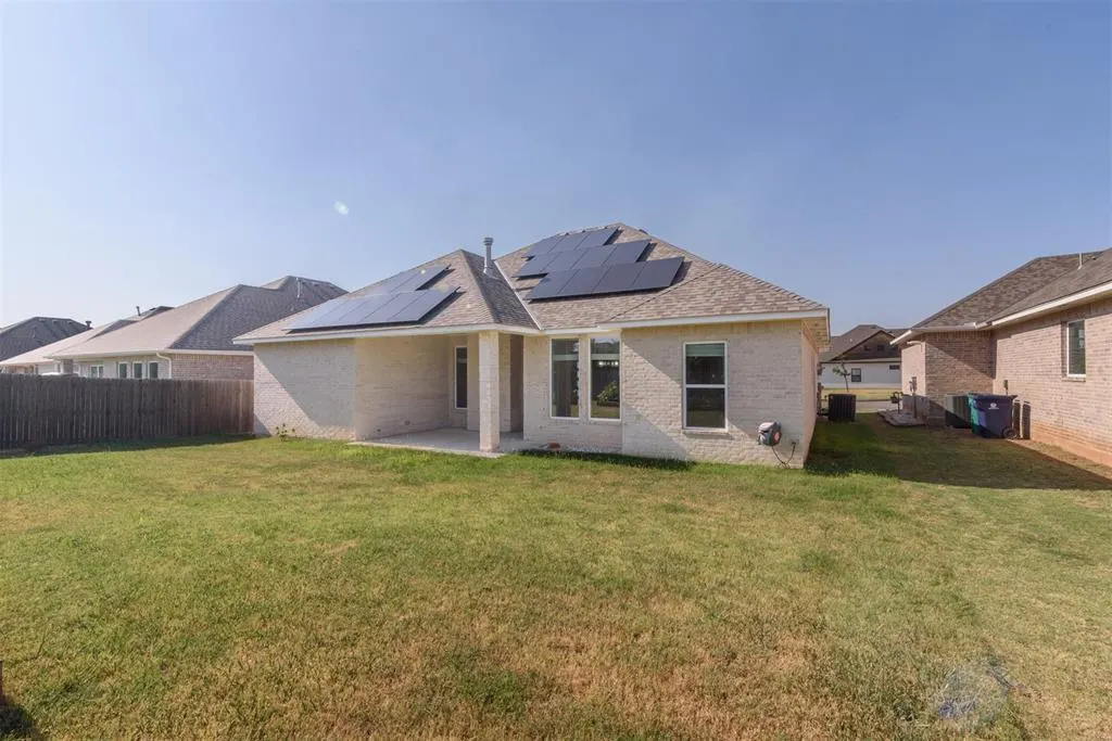 Photo 4 — 5904 NW 158th Street, Edmond, OK 73013
