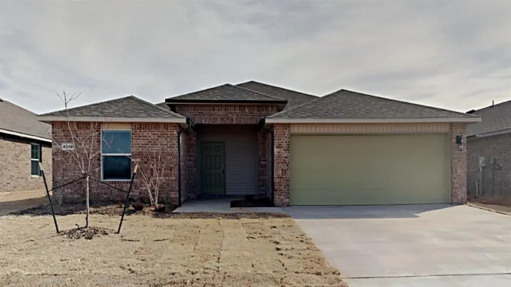 Photo 2 — 4312 Colt Drive, Mustang, OK 73064