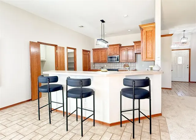 Photo 7 — 18212 Willow Oak Lane, Edmond, OK 73012