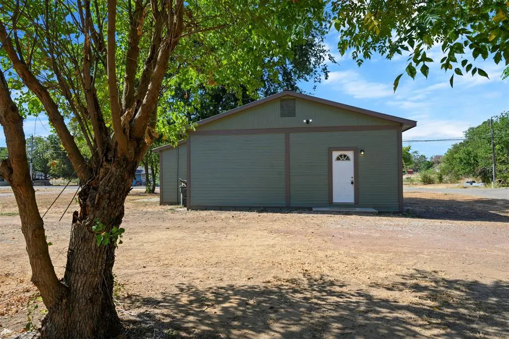Photo 6 — 211 W Boston Avenue, Fort Towson, OK 74735