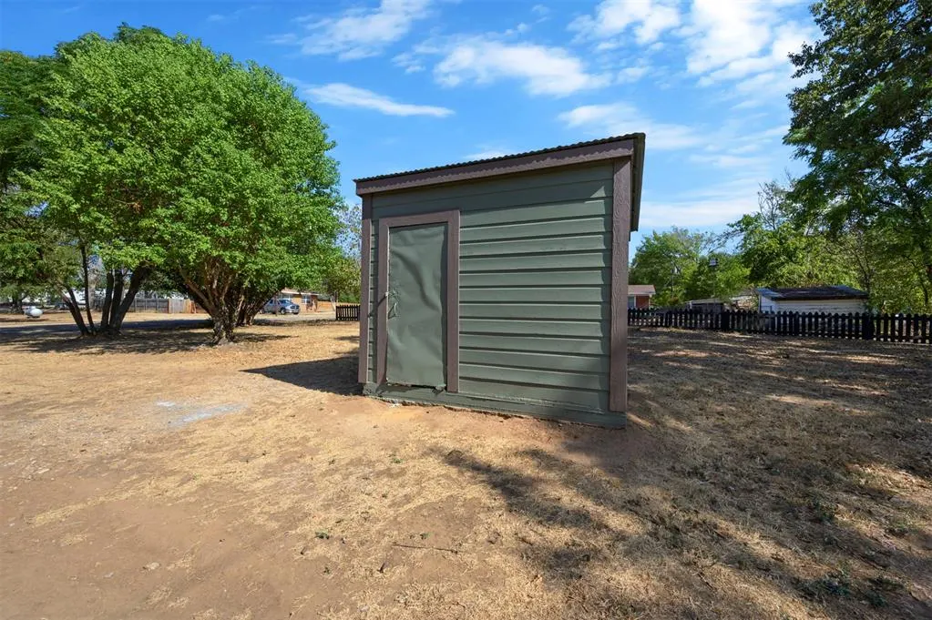 Photo 10 — 211 W Boston Avenue, Fort Towson, OK 74735
