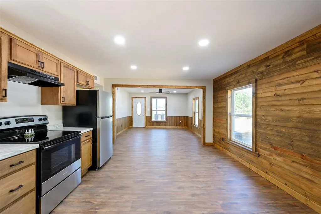 Photo 18 — 211 W Boston Avenue, Fort Towson, OK 74735