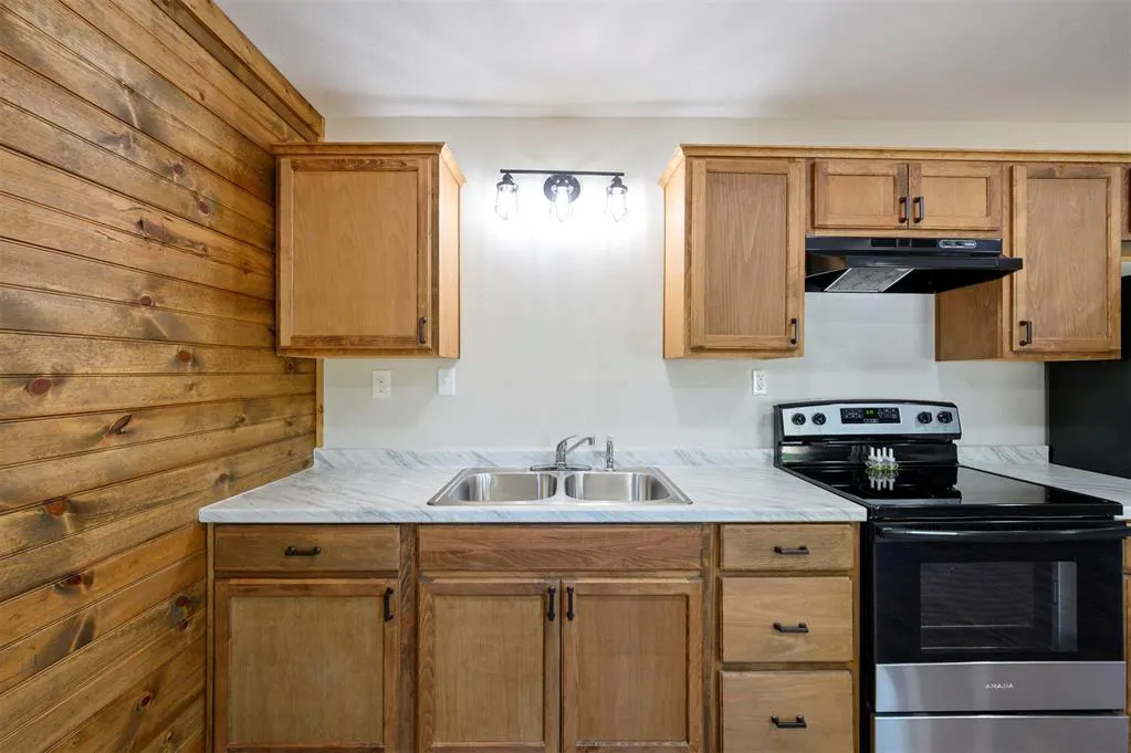 Photo 19 — 211 W Boston Avenue, Fort Towson, OK 74735