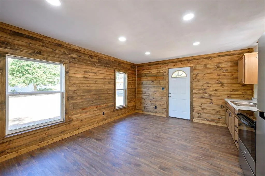 Photo 22 — 211 W Boston Avenue, Fort Towson, OK 74735