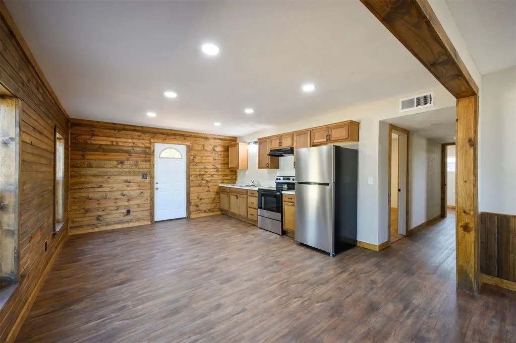 Photo 29 — 211 W Boston Avenue, Fort Towson, OK 74735