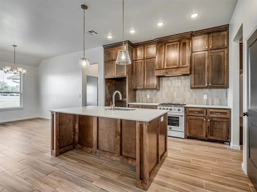 Photo 8 — 5101 Misty Wood Lane, Mustang, OK 73064