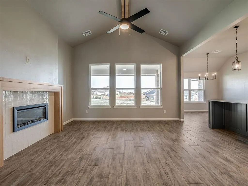 Photo 2 — 11917 Rockbed Drive, Yukon, OK 73099