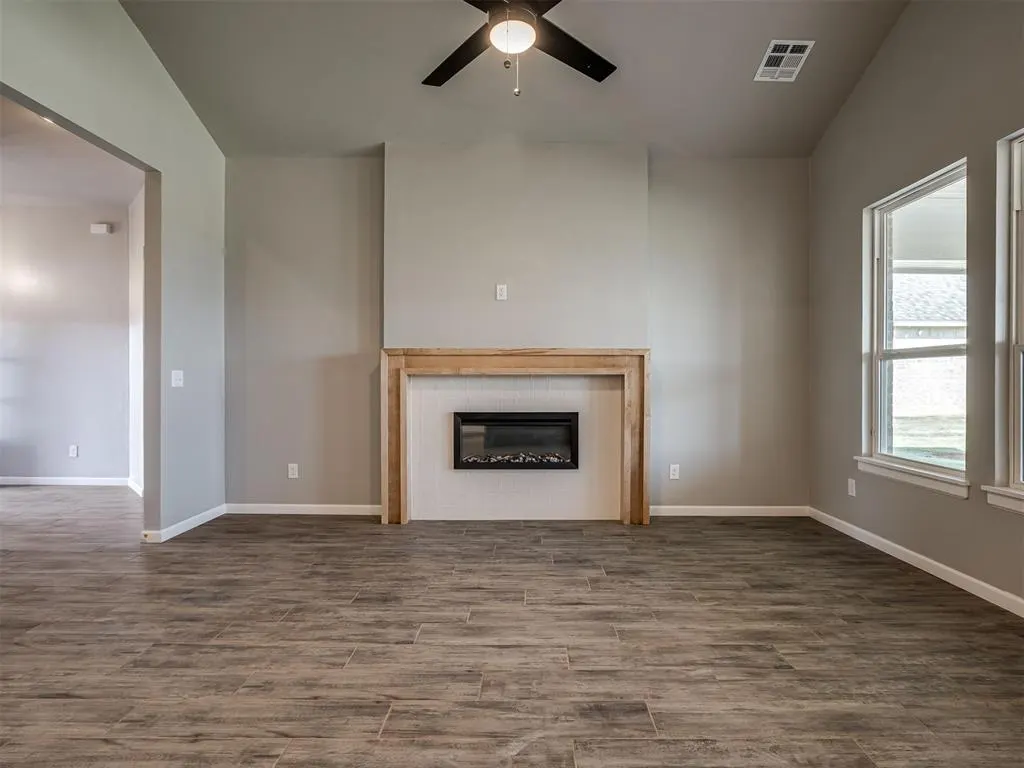 Photo 3 — 11917 Rockbed Drive, Yukon, OK 73099