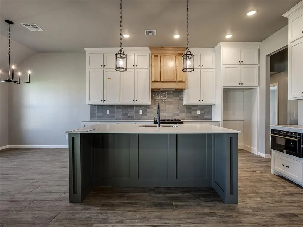 Photo 6 — 11917 Rockbed Drive, Yukon, OK 73099