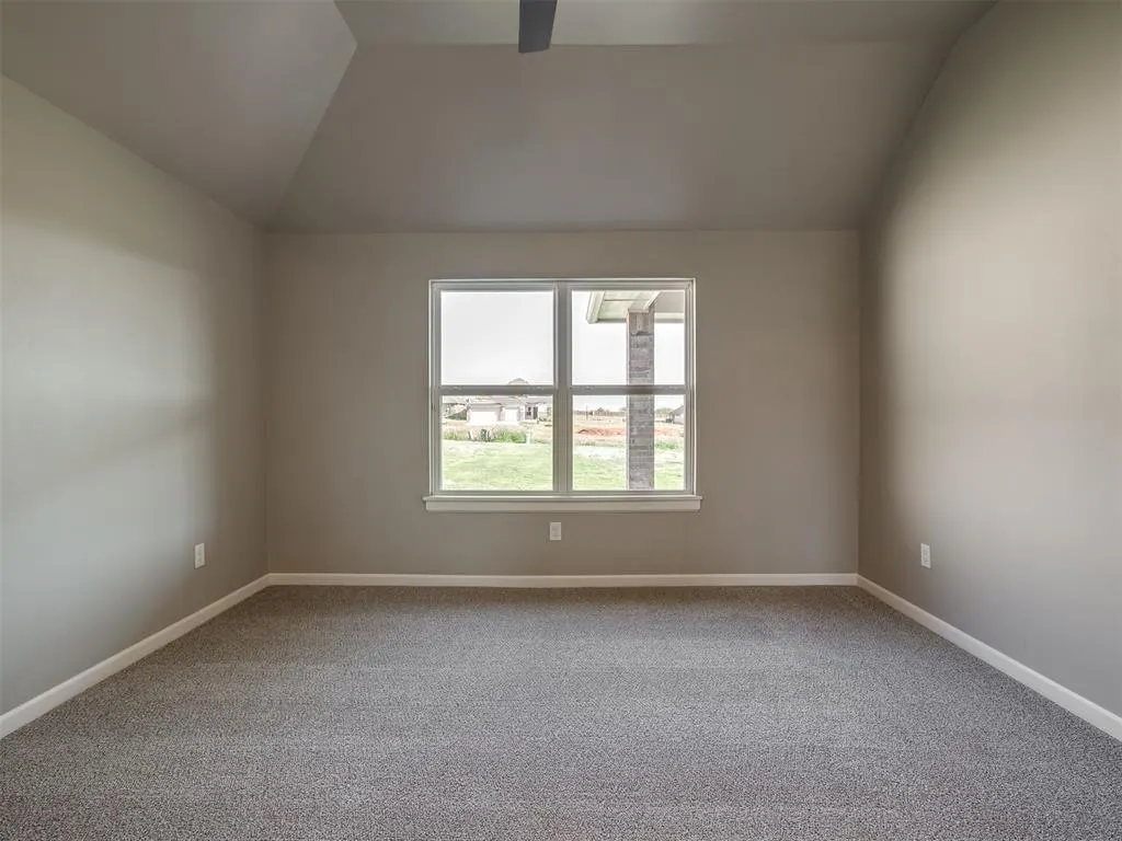 Photo 15 — 11917 Rockbed Drive, Yukon, OK 73099