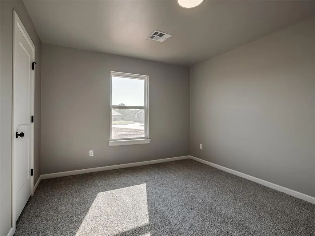 Photo 22 — 11917 Rockbed Drive, Yukon, OK 73099