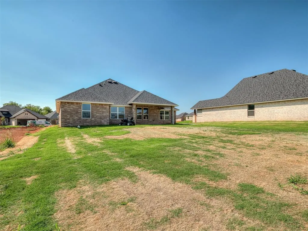 Photo 37 — 11917 Rockbed Drive, Yukon, OK 73099
