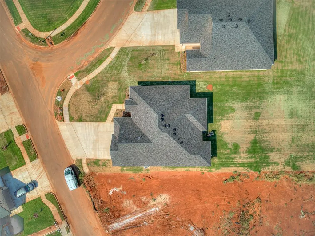 Photo 43 — 11917 Rockbed Drive, Yukon, OK 73099