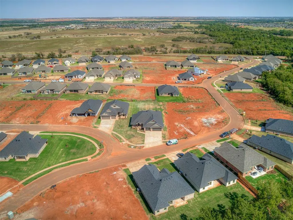 Photo 46 — 11917 Rockbed Drive, Yukon, OK 73099