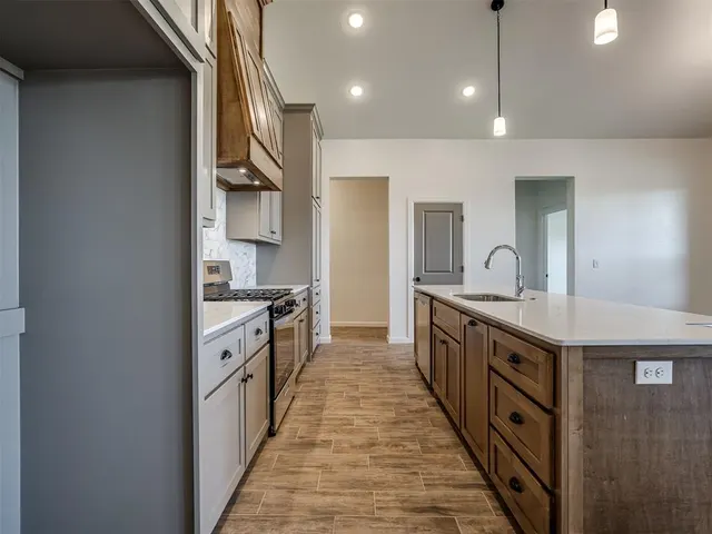 Photo 2 — 11813 NW 119th Street, Yukon, OK 73099