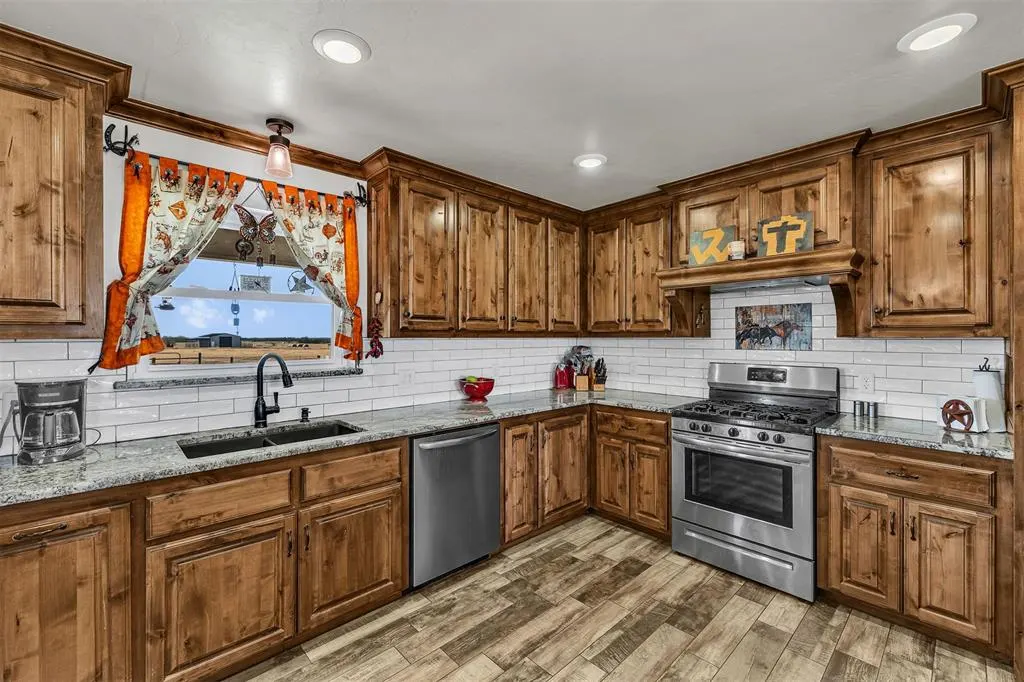 Photo 18 — 18850 SW 44th Street, El Reno, OK 73036