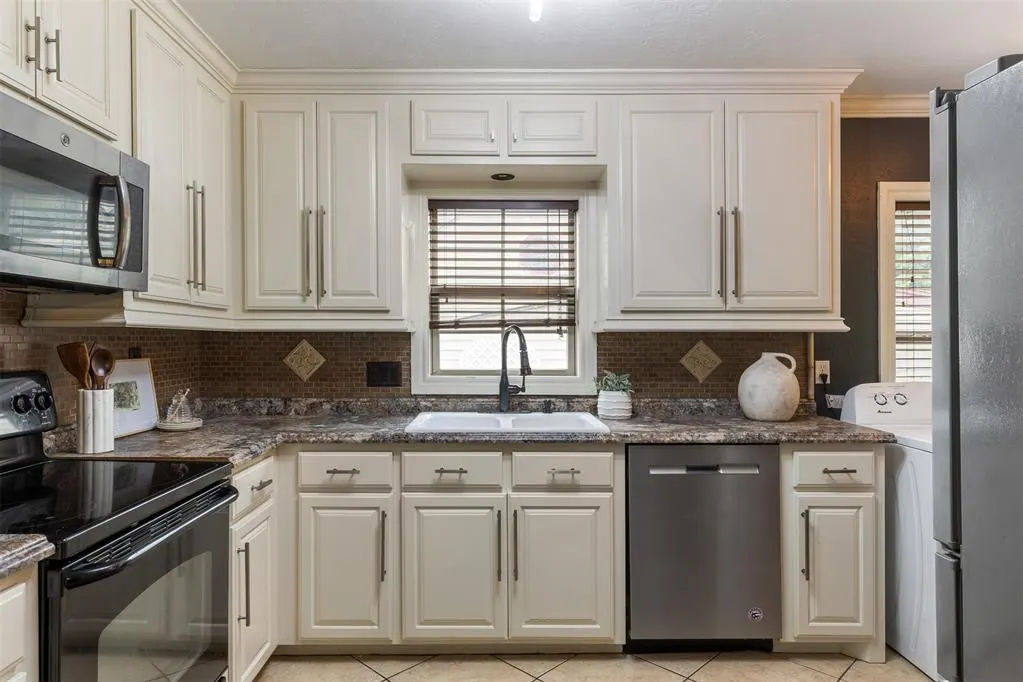 Photo 7 — 1925 NW 38th Street, Oklahoma City, OK 73118